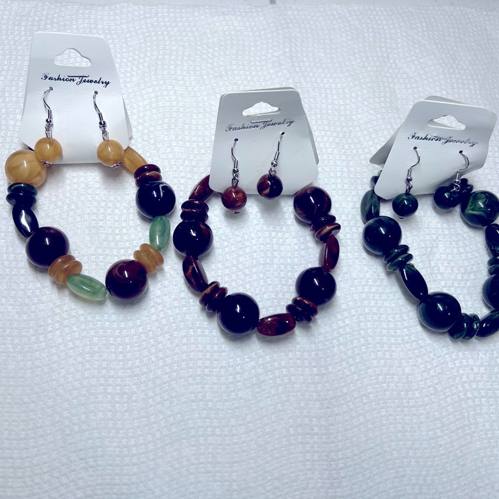 Set of Bracelet & earrings